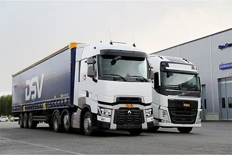 camion sur un quai de chargement